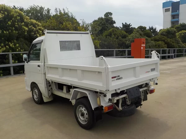 Daihatsu Hijet - Image 14