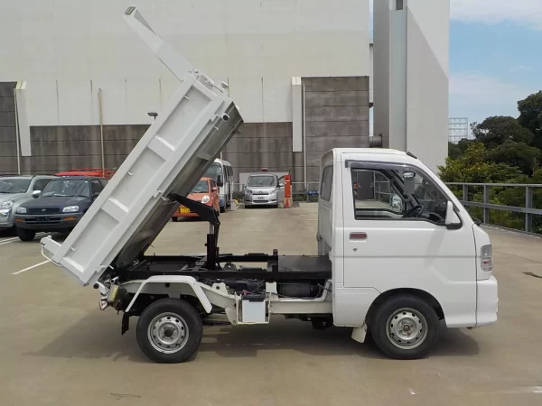Daihatsu Hijet - Image 18