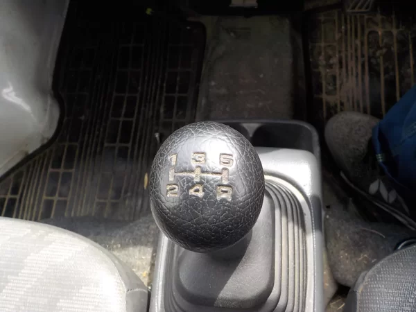 Suzuki Carry - Image 12