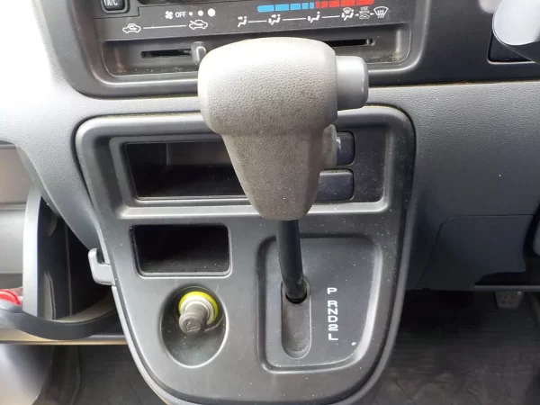 Daihatsu Deck Van - Image 7