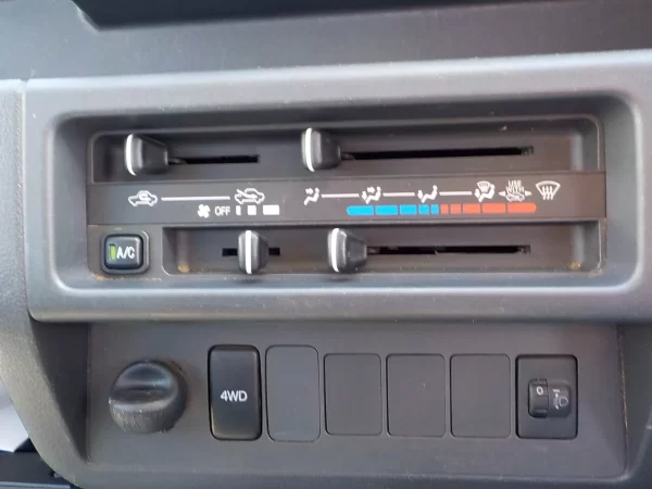 Used Daihatsu Hijet 2016 For Sale - Image 11