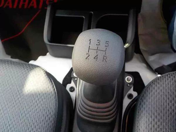 Daihatsu Scissor Dump - Image 13