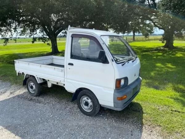 Mitsubishi Minicab Minitruck 4wd for Sale - Image 2